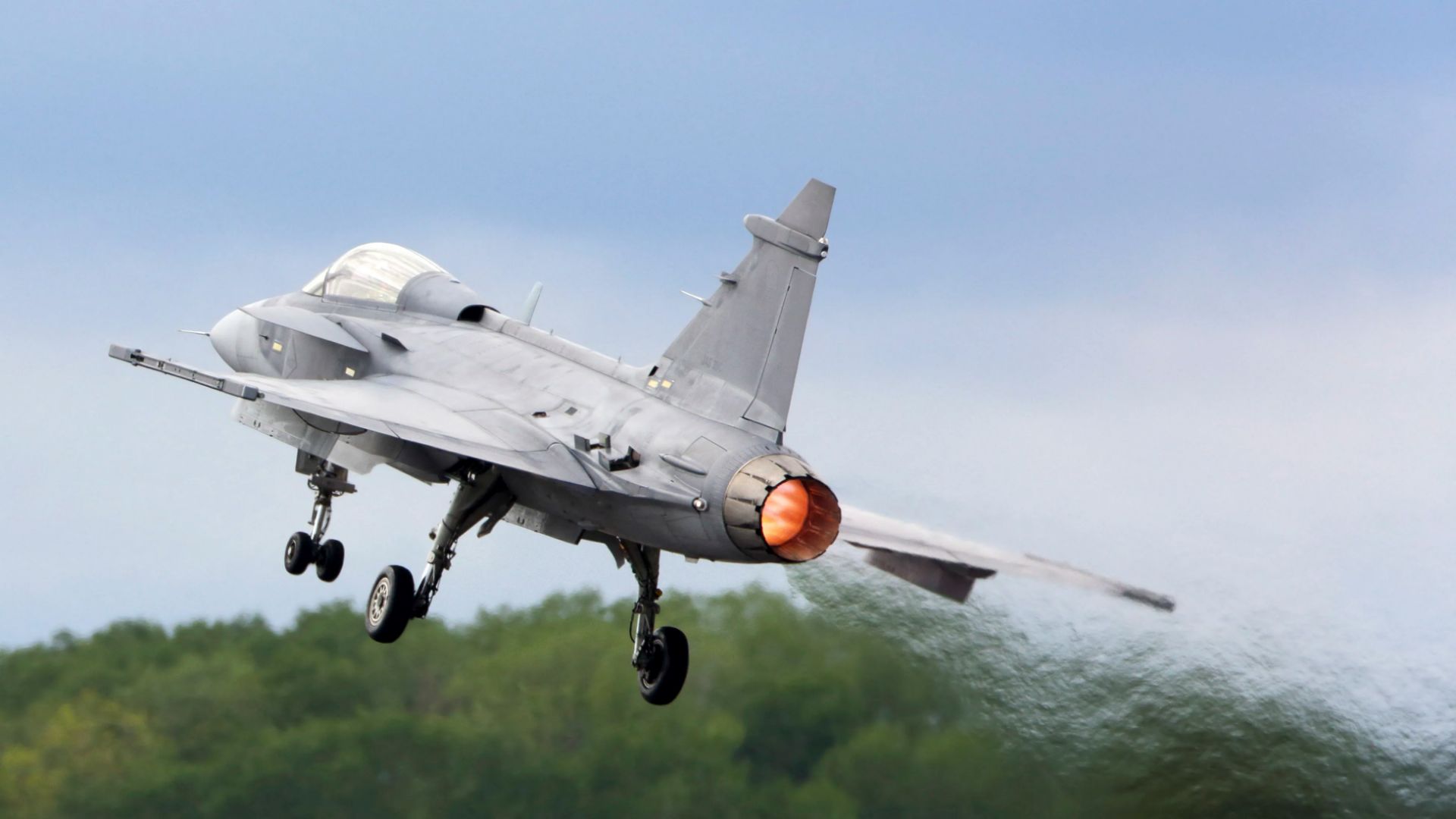 A Gripen pilótájának sérülése komoly, de nem életveszélyes