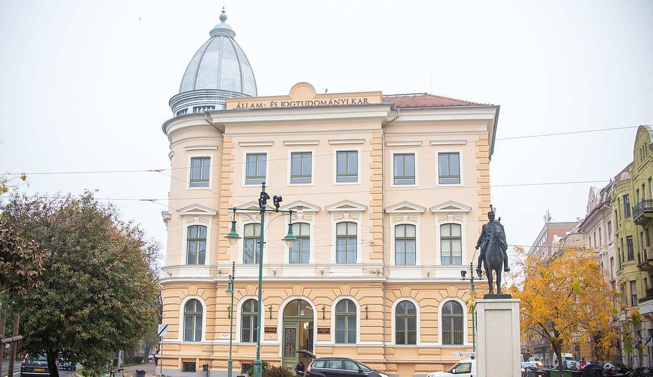 Bejelentette a Tisza öt alkotmánybíró-jelöltjét Magyar Péter - Az SZTE két oktatója, Szomora Zsolt és Orosz Árpád Gábor is köztük van