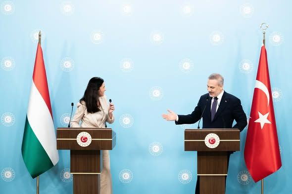 Szorosabb biztonságpolitikai együttműködésre készül Magyarország és Törökország