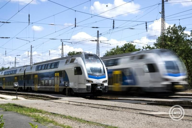 Húszperces késésekre és rövidebb útvonalakra kell számítani a székesfehérvári vasútvonalon