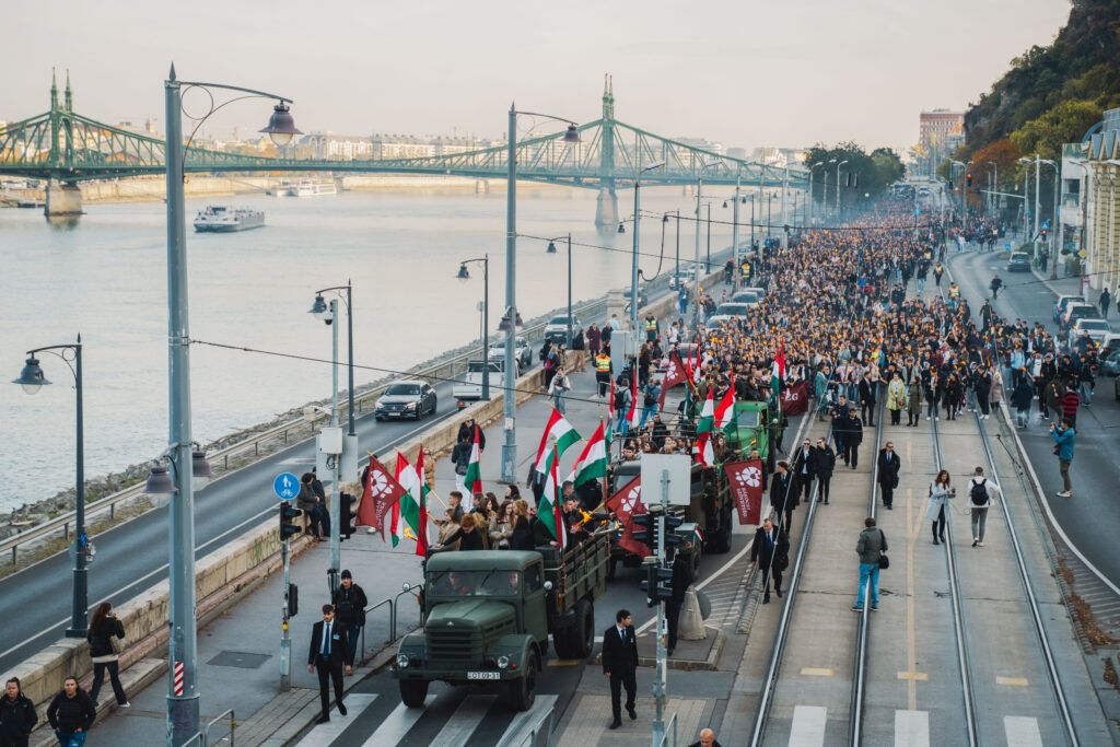 15 ezer diák emlékezik 1956 hőseire a Rákóczi Szövetséggel