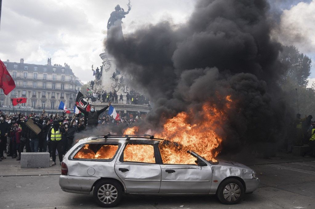 A francia püspökök elítélték a zavargásokat, és párbeszédre szólítottak fel