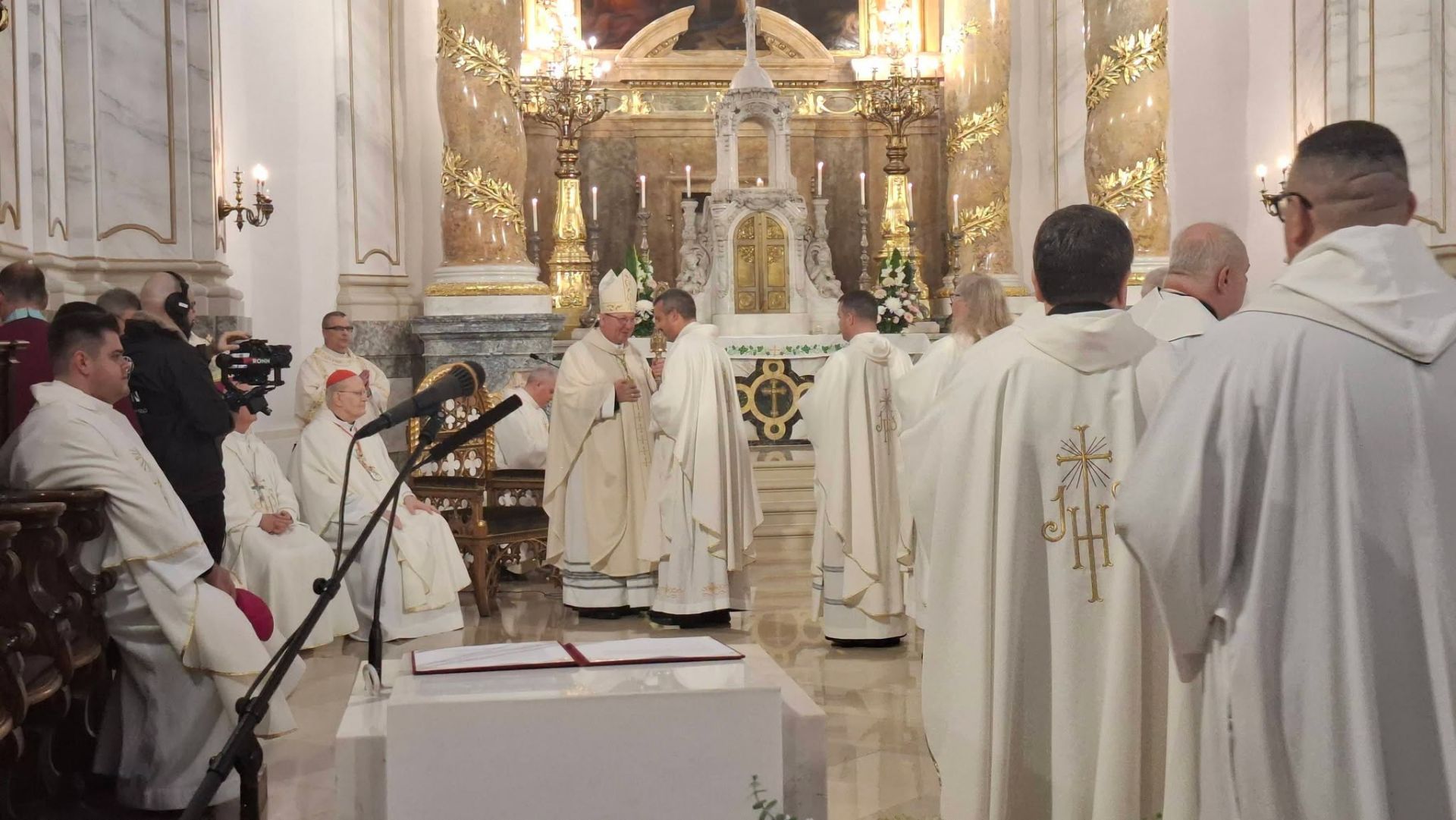 Beiktatták Palánki Ferencet, az új kalocsai érseket